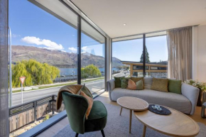 Marina Views - Luxury Apartment